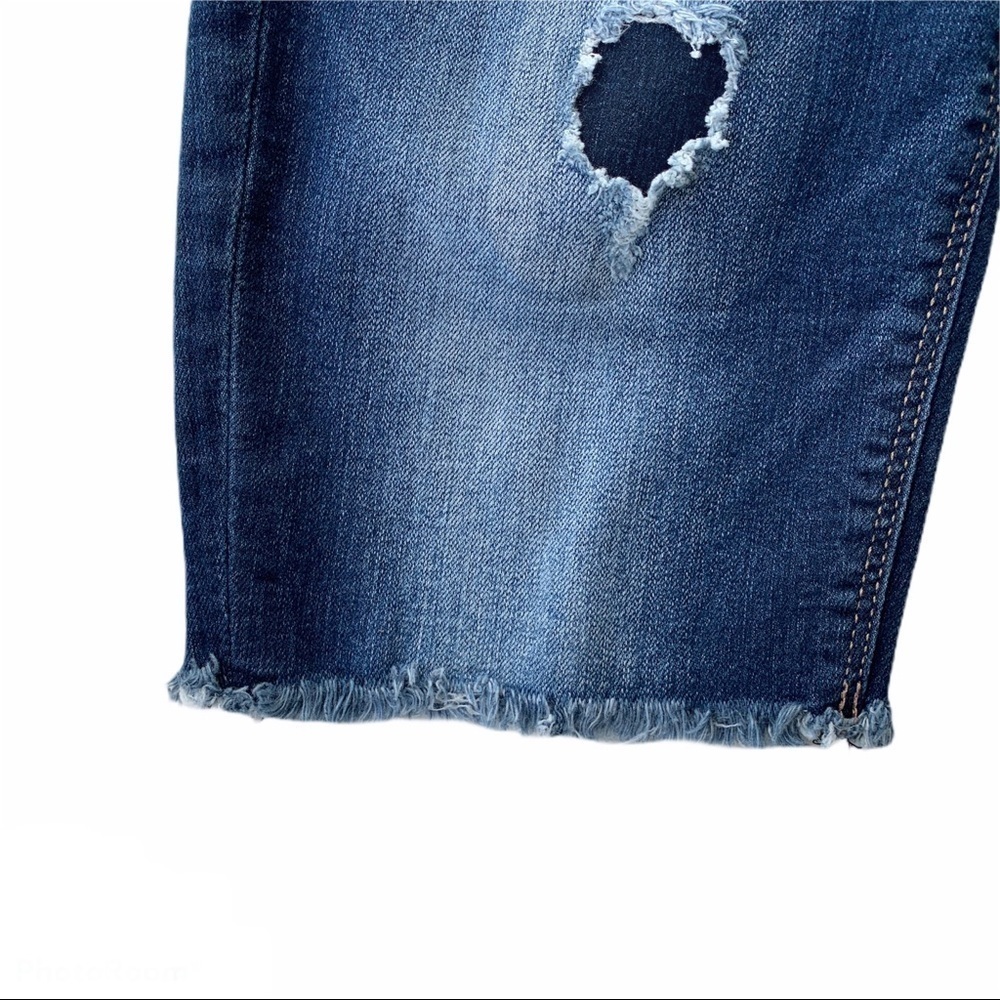 EXPRESS Trendy Distressed Bermuda Shorts Sz 00 - Picture 7 of 14